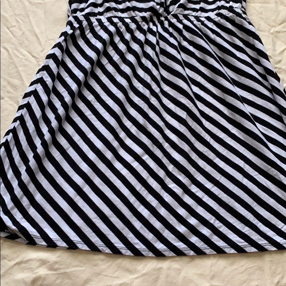 Express Stripe White And Black -Gray And Black - image 3